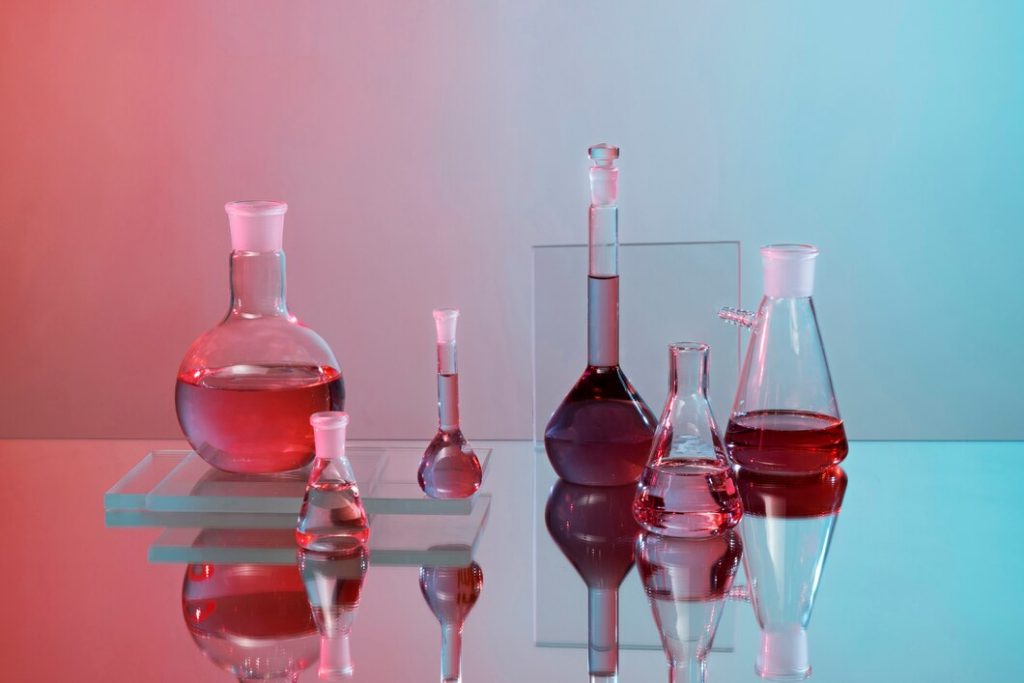 Laboratory glassware arrangement for chemical analysis